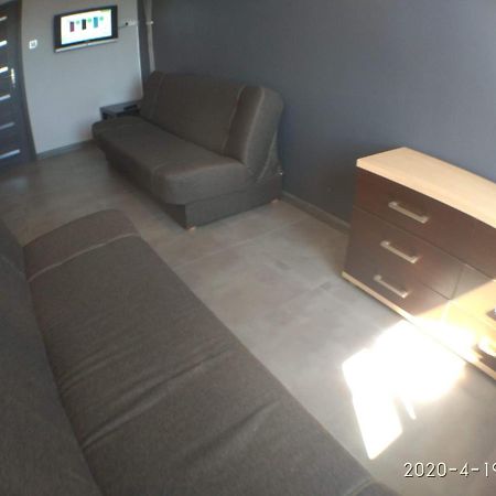 2120 Przyjazni 4 - Tanie Pokoje - Samodzielne Zameldowanie - Self Check In Poznań Exterior foto