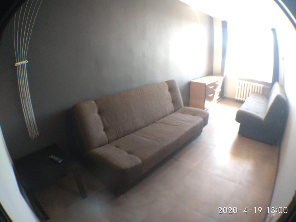 2120 Przyjazni 4 - Tanie Pokoje - Samodzielne Zameldowanie - Self Check In Poznań Exterior foto