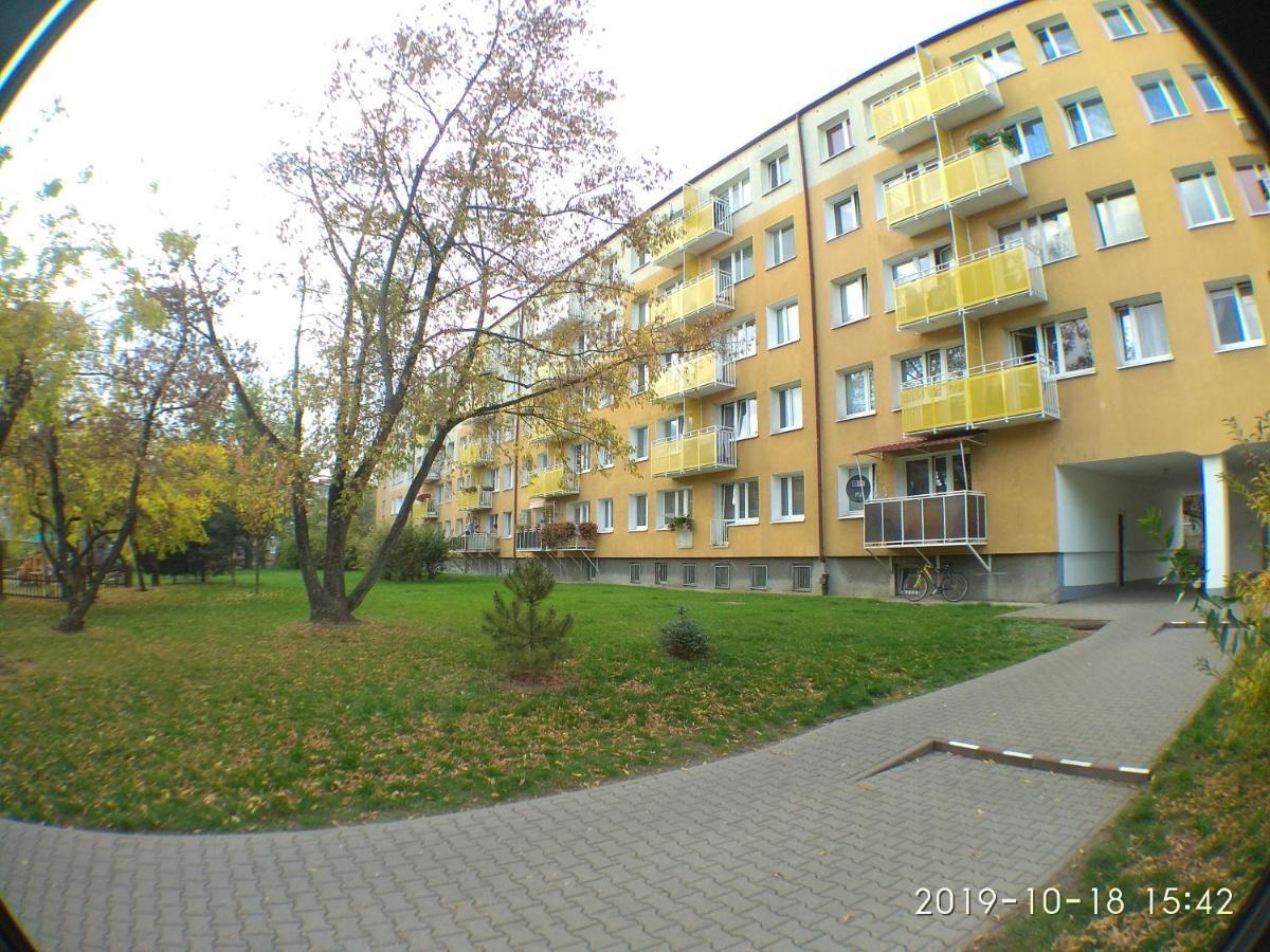 2120 Przyjazni 4 - Tanie Pokoje - Samodzielne Zameldowanie - Self Check In Poznań Exterior foto