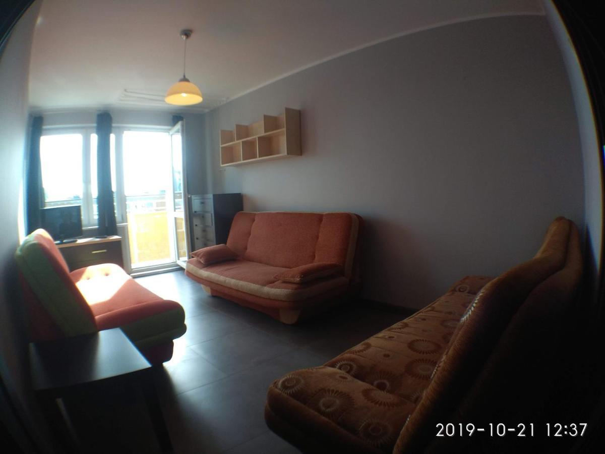 2120 Przyjazni 4 - Tanie Pokoje - Samodzielne Zameldowanie - Self Check In Poznań Exterior foto